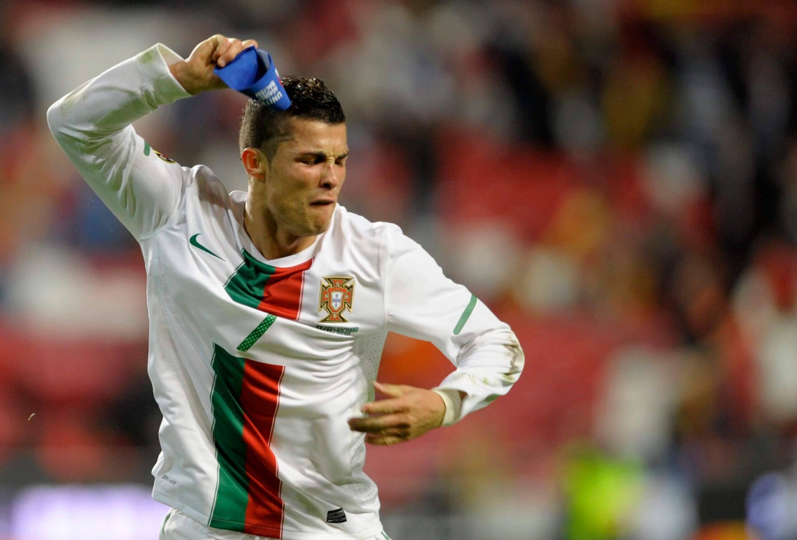 C罗在公牛比赛中大比分获胜，表现优异引发热议！赛场气氛高涨的简单介绍-开云新版